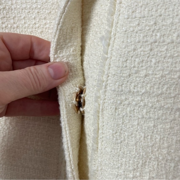 White House Black Market Blazer – Cream, Fringed Hem, Snap Closure – Size 10 - Picture 2 of 9